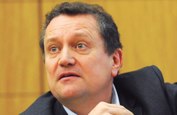 International Transport Forum Research Round Table at OECD 1 December 2011
International Transport Forum Research Round Table at OECD
left/right
Prof Yves Crozet, MRASH
OECD Conference Centre
Paris, France
OECD/Michael Dean