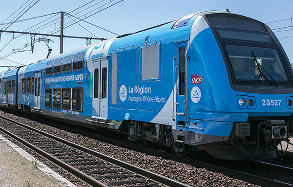 Citec-AMO-ouverture-concurrence-ter-aura Un train TER de la région Auvergne Rhône-Alpes. Crédit : Creative Commons