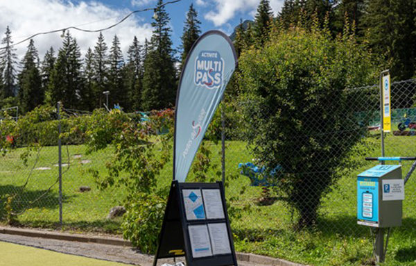 citec-etude-borne-electrique-stationnement-valais-troistorrents Borne de recharge électrique pour vélos, Troistorrents. Crédits : Citec