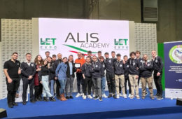 Les étudiants de la formation ITS lors du salon LetExpo à Vérone. Crédit : Citec