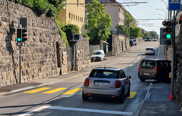 Citec-regulation-carrefour-fahys-gibraltar-feux-signalisation-SLT-chantier-trafic-amenagement-pieton-neuchatel- Nouveaux feux au carrefour Fahys-Gibraltar. Crédits : Citec