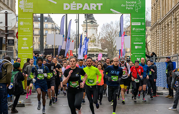 citec-partenaire-grande-course-grand-paris-st-denis-playground Départ de la course en 2023. Crédit : Grande Course du Grand Paris
