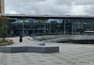 citec-place-charles-beraudier-inauguration-amenagement-gare-part-dieu Piazza Béraudier, stazione di Lyon Part-Dieu. Crediti: Citec