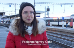 Fabienne Verrey interview RTS gare Palézieux